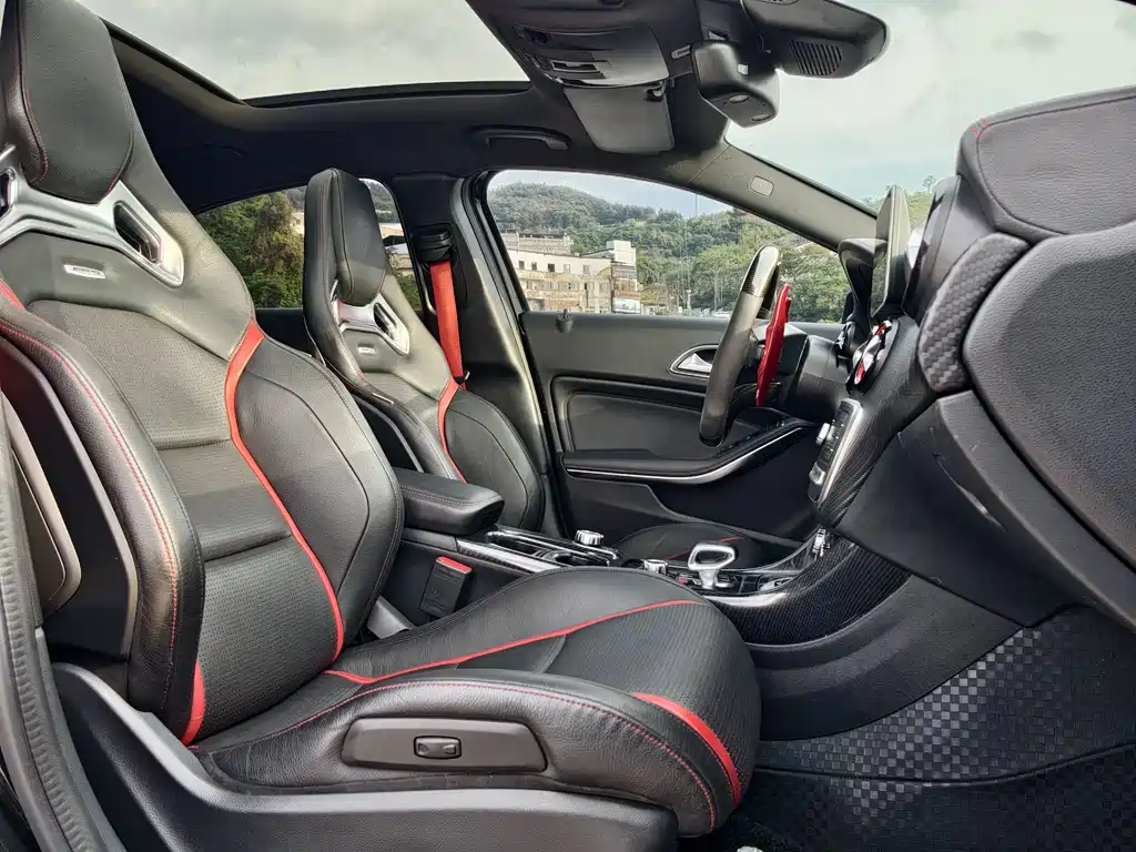 Mercedes-Benz A-Class AMG 2017 — фото 14