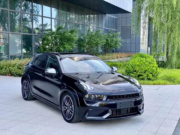 Lynk & Co 02 Hatchback 2021