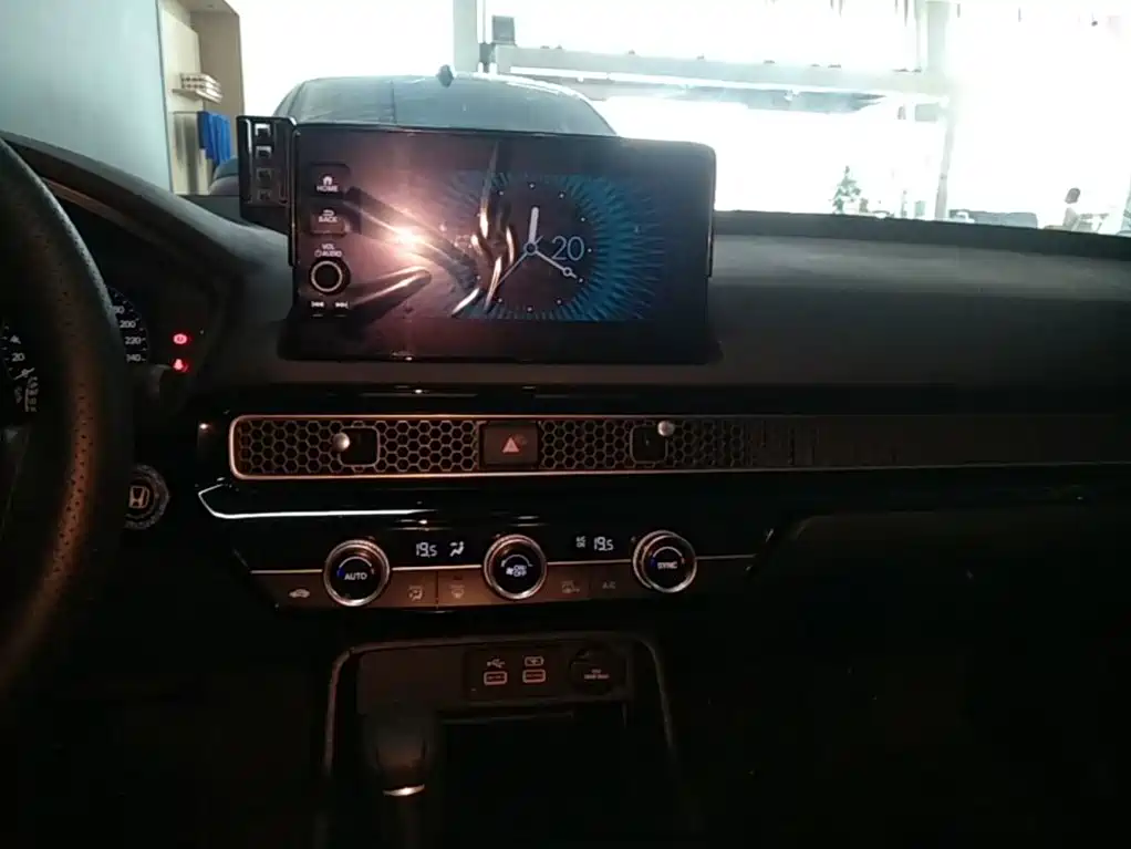 Honda Civic 2024 — фото 13