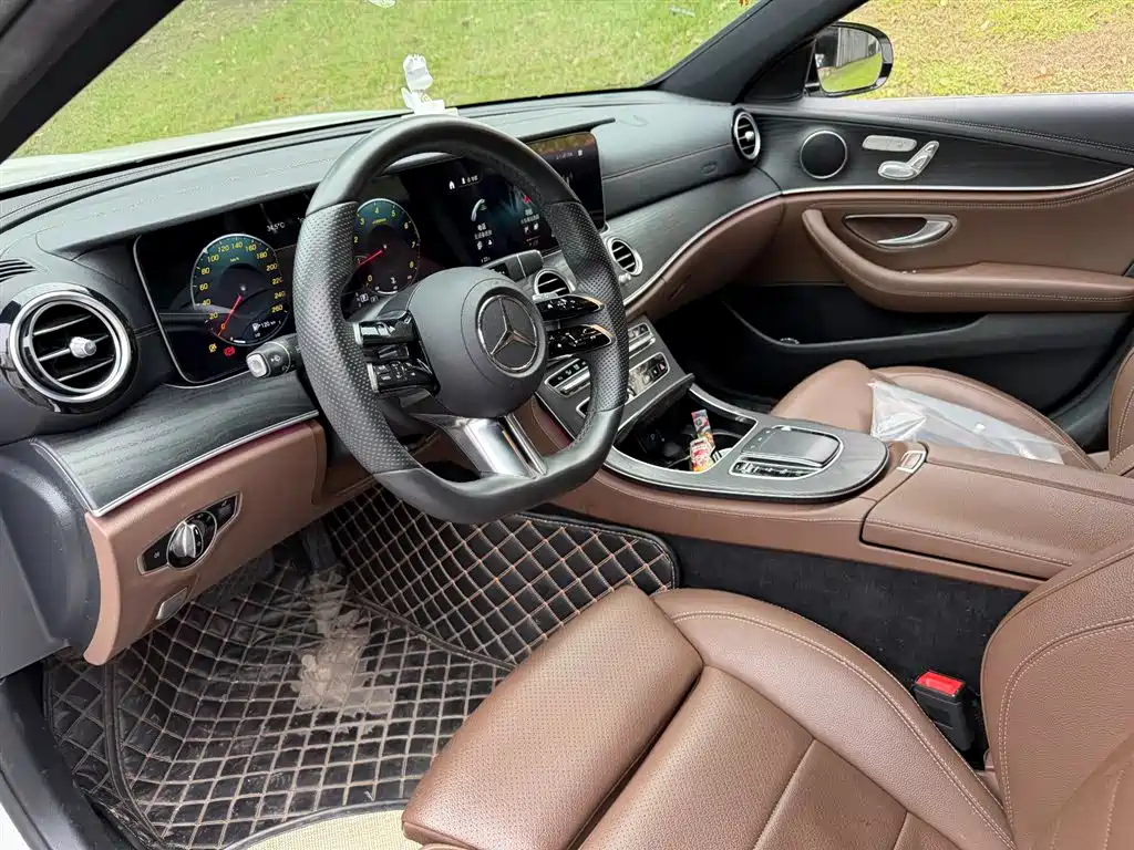 Mercedes-Benz E-Class 2022