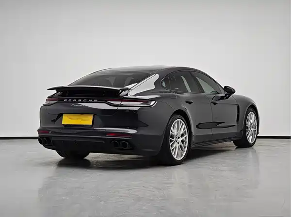Porsche Panamera 2022