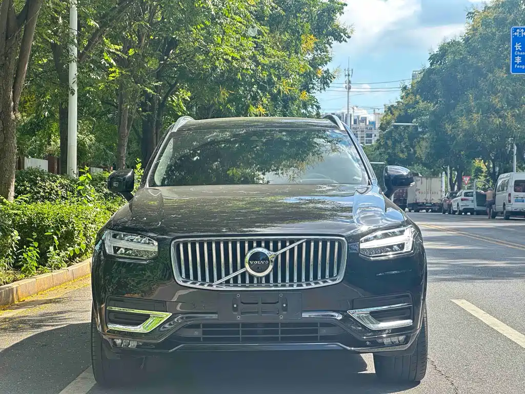 Volvo XC90 2022 — фото 2