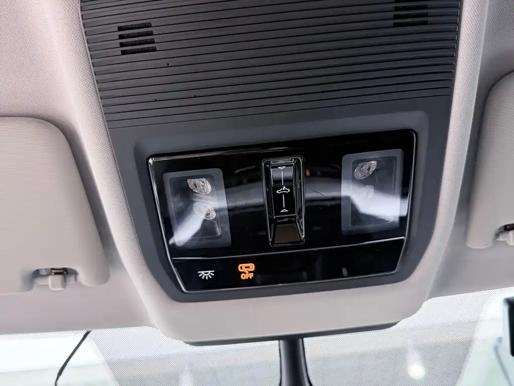 Skoda Octavia 2022 — фото 14