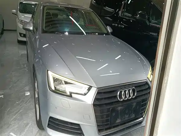 Audi A4L 2017