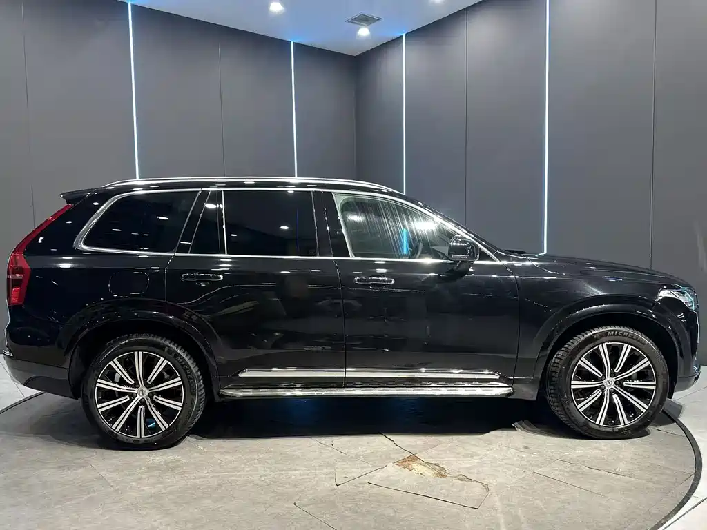 Volvo XC90 2022 — фото 5