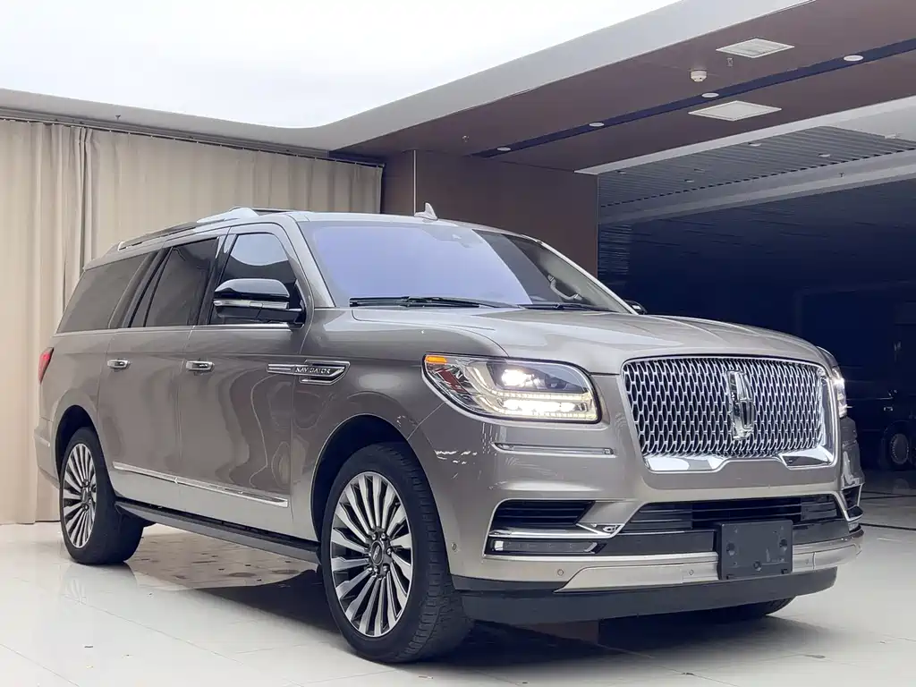 Lincoln Navigator 2018 — фото 3