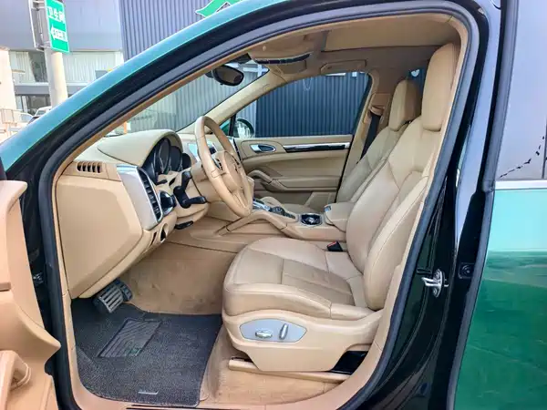 Porsche Cayenne 2011