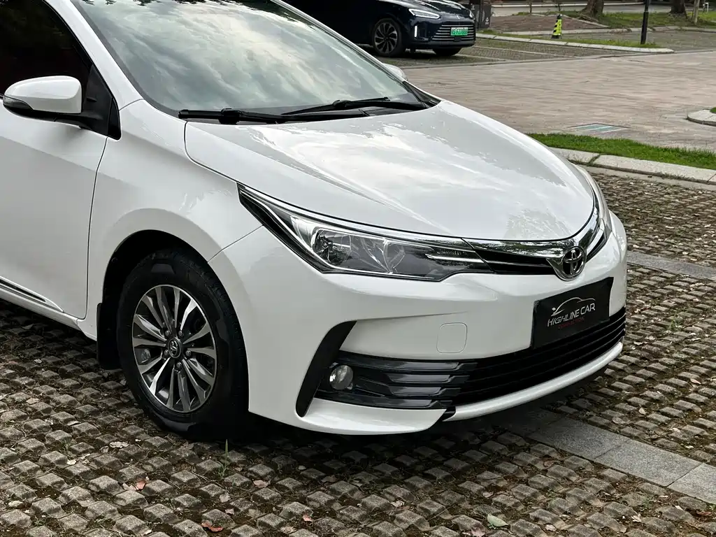 Toyota Corolla 2018 — фото 13