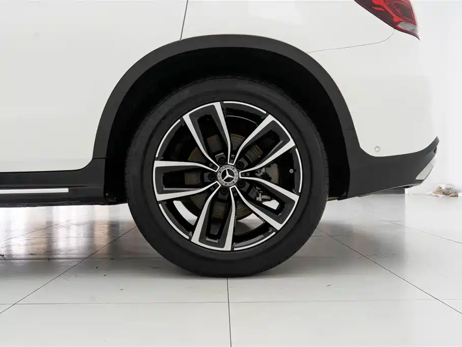 Mercedes-Benz GLC 2020 — фото 14