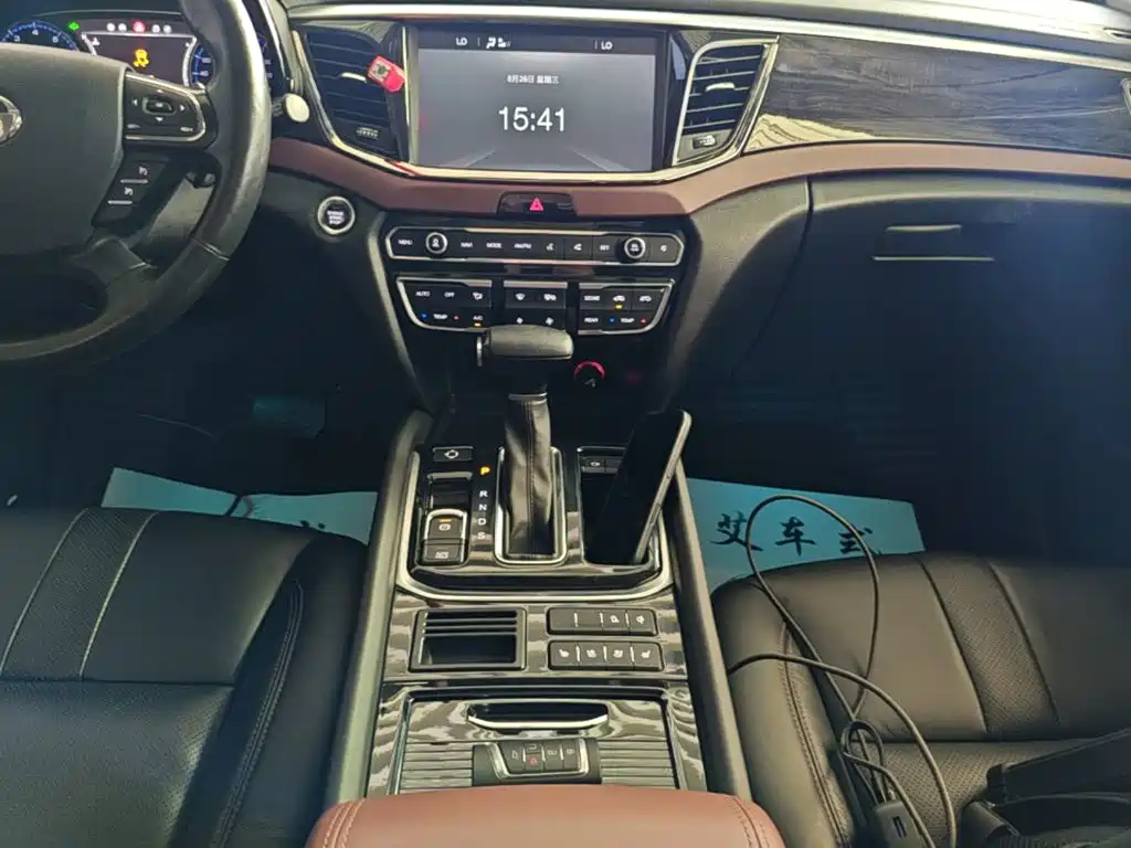 GAC Trumpchi GS8 2018 — фото 14