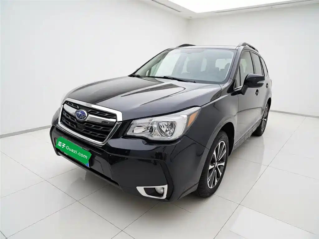 Subaru Forester 2017 — фото 2