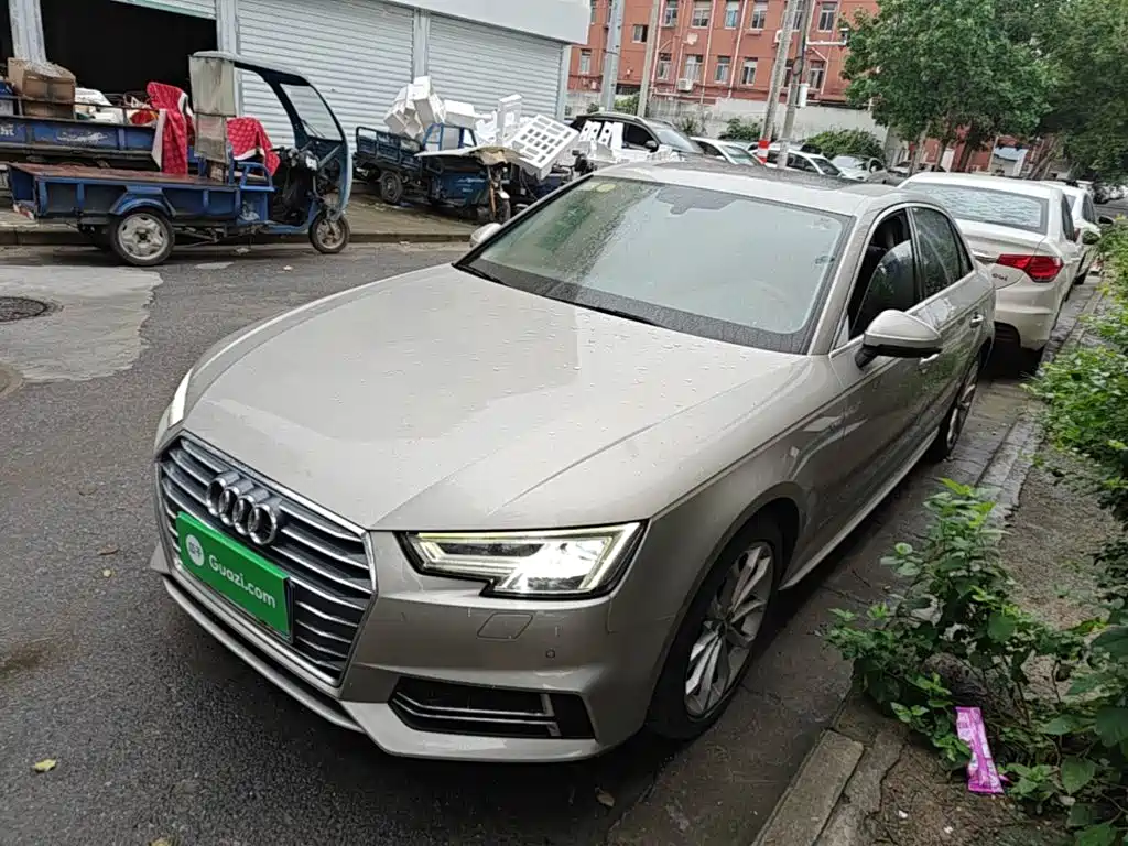 Audi A4L 2018