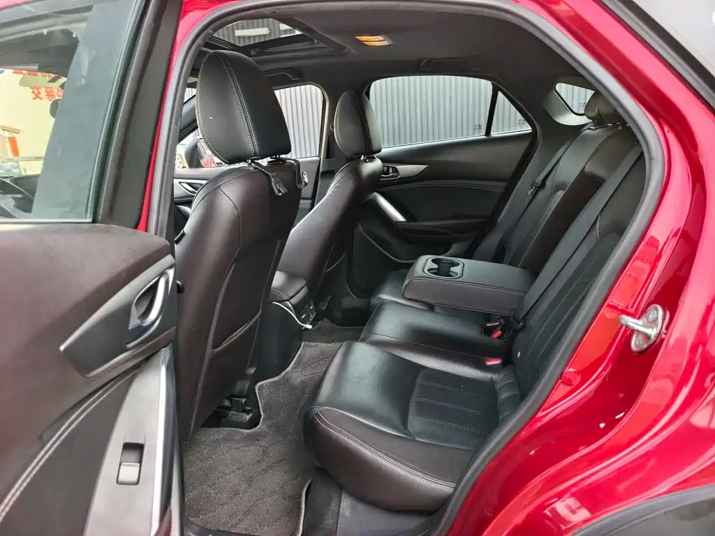 Mazda CX-4 2016 — фото 10