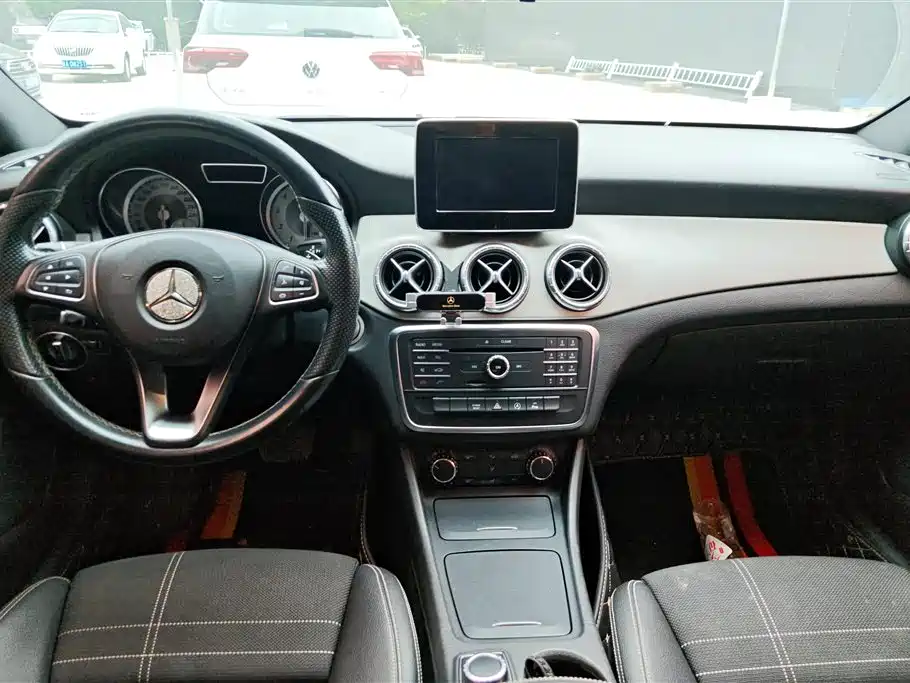 Mercedes-Benz CLA 2016 — фото 12