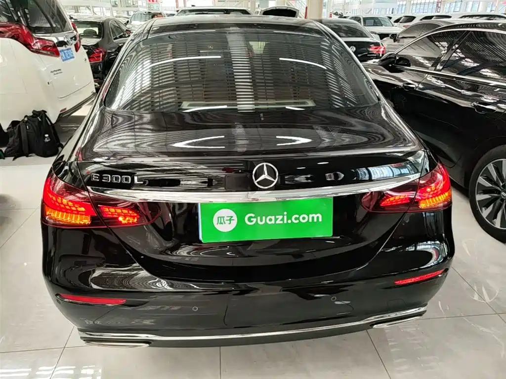 Mercedes-Benz E-Class 2023 — фото 6