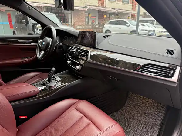 BMW 5 Series 2019