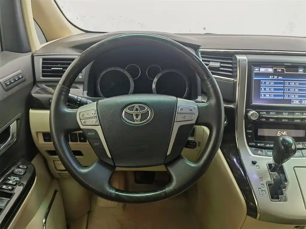 Toyota Alphard 2014 — фото 11