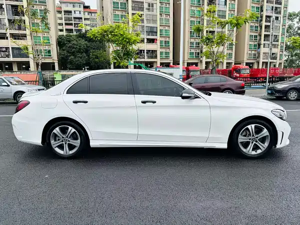 Mercedes-Benz C-Class 2020