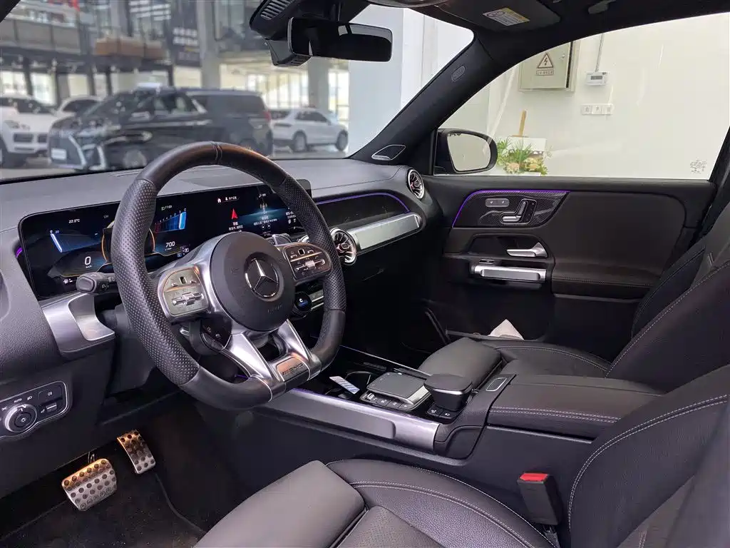 Mercedes-Benz GLB AMG 2022 — фото 5