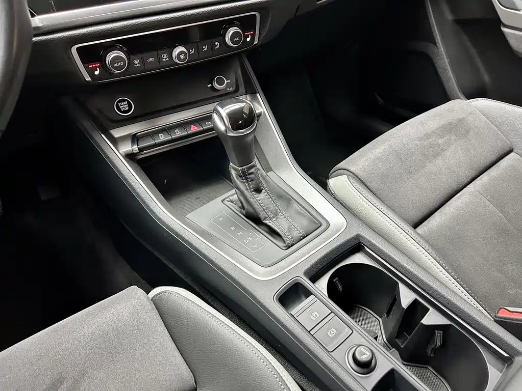 Audi Q3 2022 — фото 17
