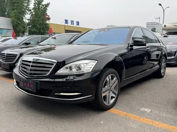 Mercedes-Benz S-Class 2012