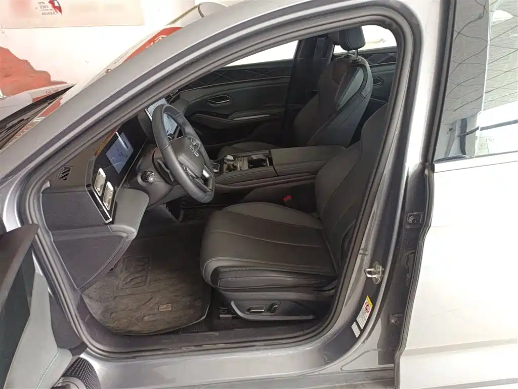 BYD Qin L 2025 — фото 15