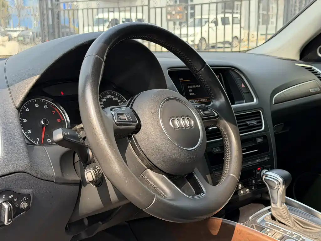 Audi Q5 2017 — фото 18