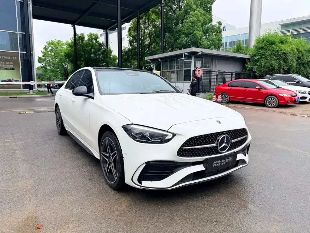 Mercedes-Benz C-Class 2023 — фото 3