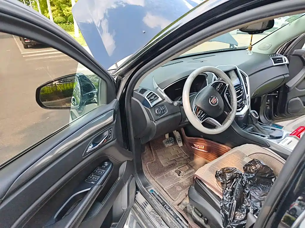 Cadillac SRX 2015 — фото 12