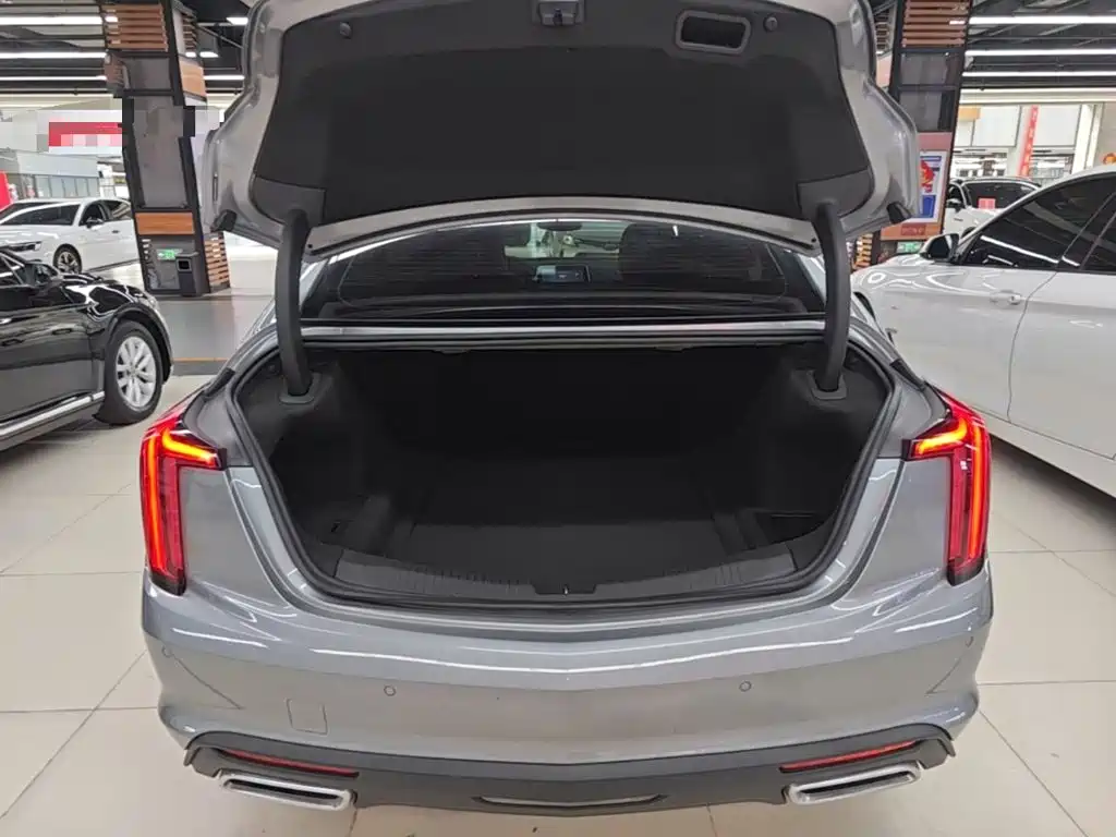 Cadillac CT5 2023 — фото 19
