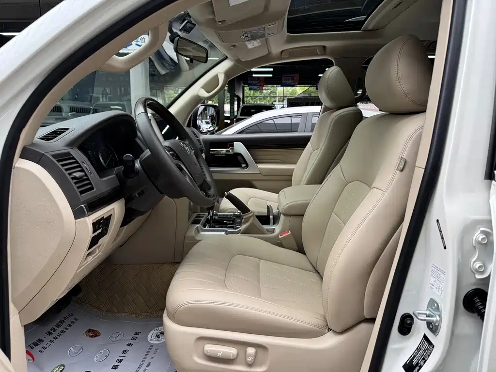 Toyota Land Cruiser 2019 — фото 4