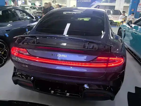 Xiaomi SU7 2025