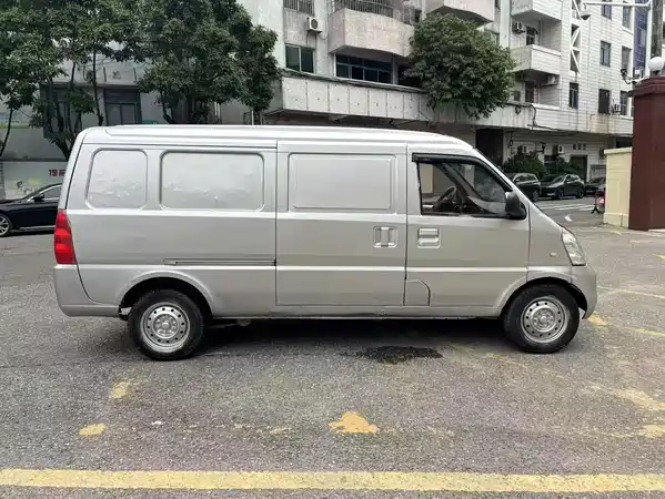 Wuling Rongguang 2020