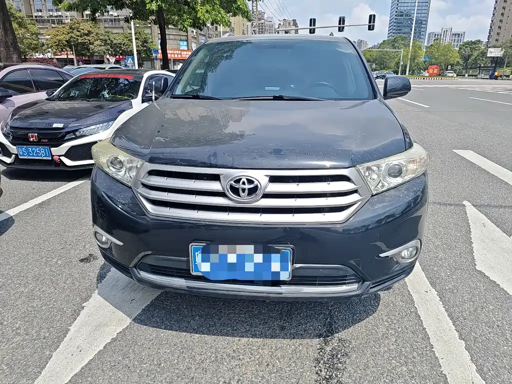 Toyota Highlander 2014 — фото 3