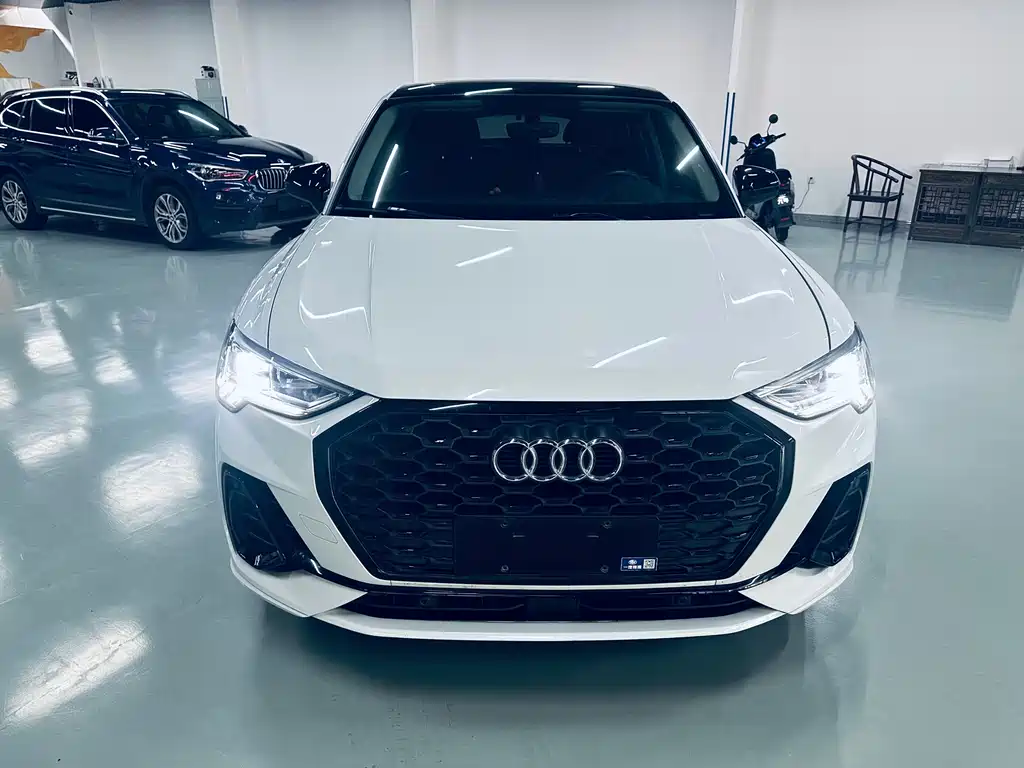 Audi Q3 Sportback 2022 — фото 2