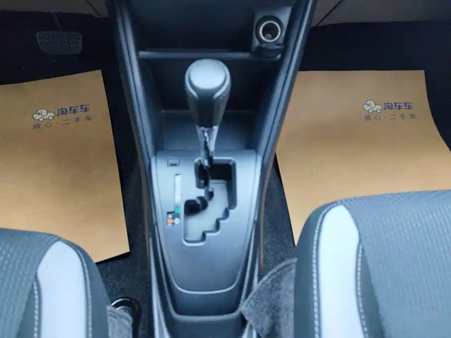 Toyota Yaris L 2020 — фото 16