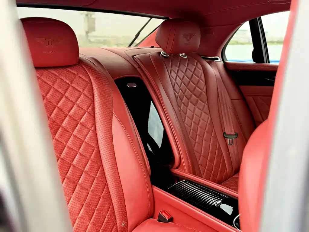 Bentley Flying Spur 2019 — фото 10