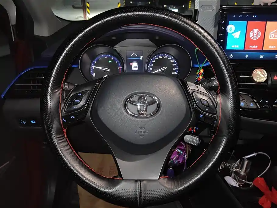 Toyota C-HR 2021 — фото 15