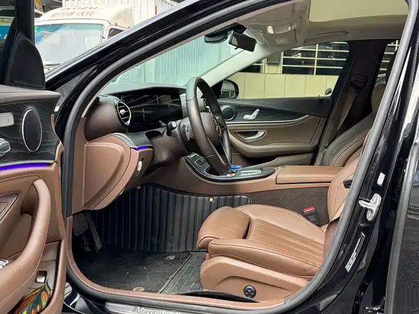 Mercedes-Benz E-Class 2023