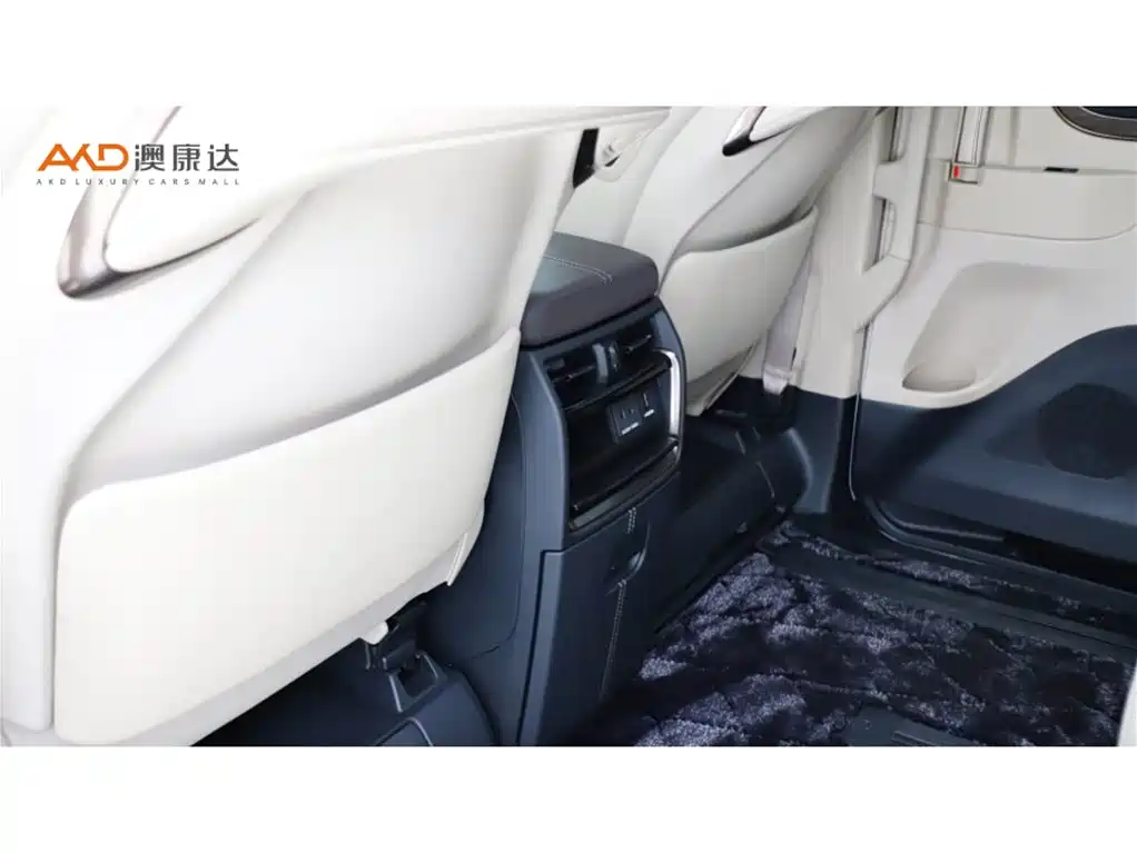 Toyota Vellfire 2026 — фото 10