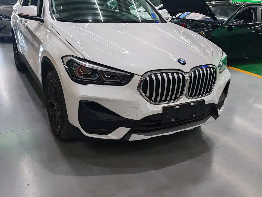 BMW X1 2021 — фото 1