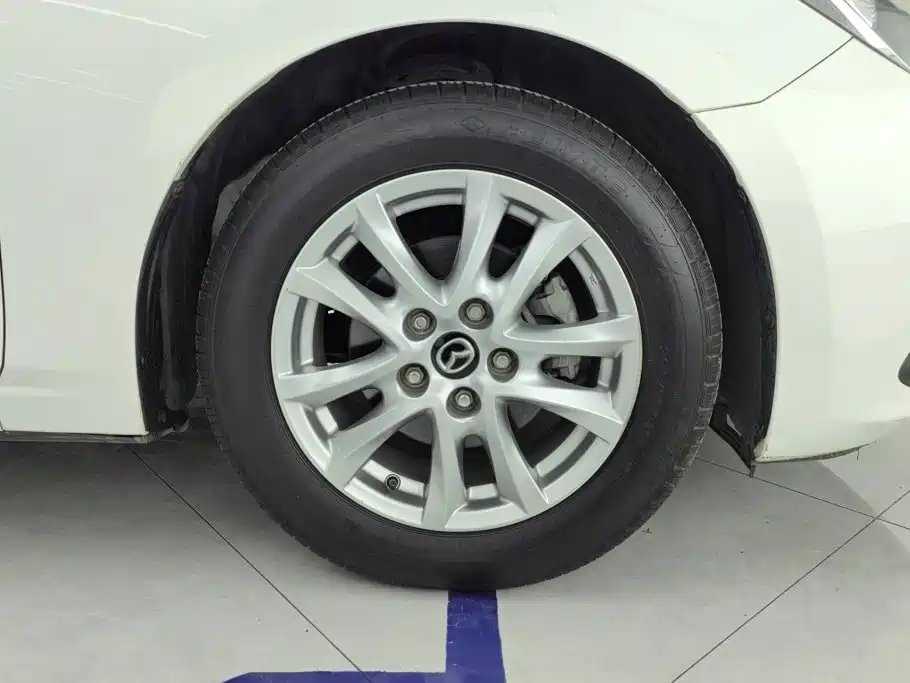 Mazda 3 Axela 2016