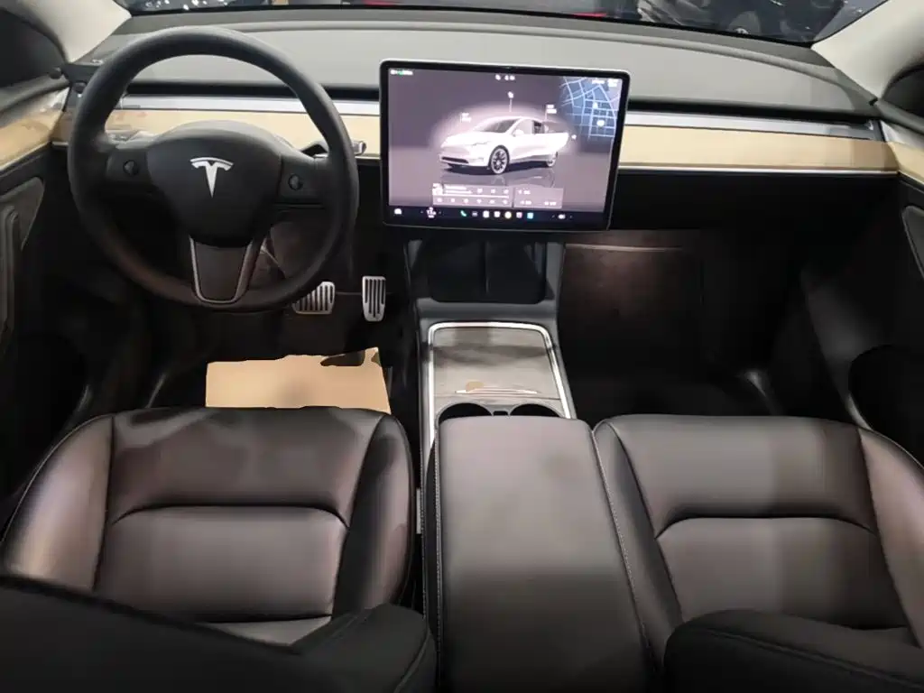 Tesla Model Y 2022 — фото 10