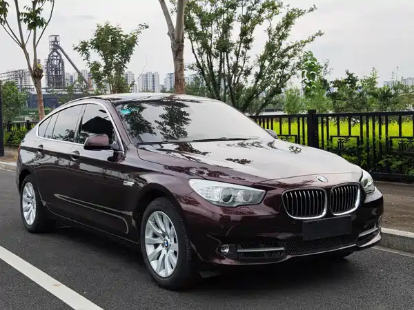 BMW 5 Series GT 2013