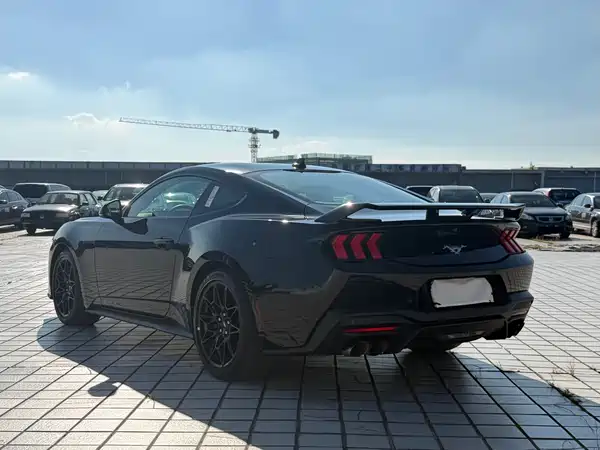 Ford Mustang 2025