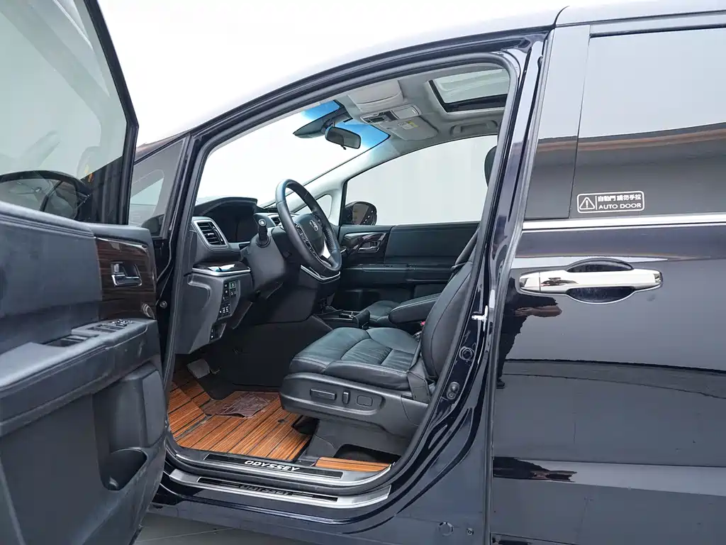 Honda Odyssey 2021 — фото 19