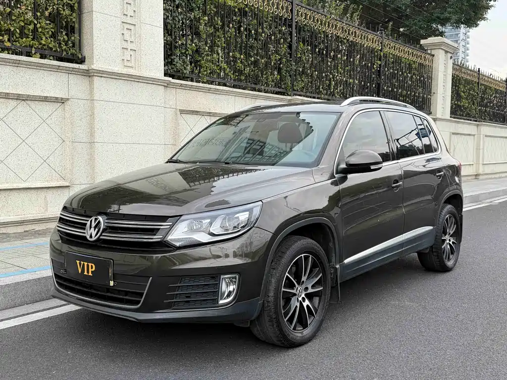 Volkswagen Tiguan 2016 — фото 1