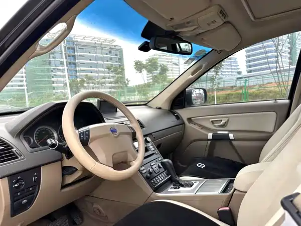 Volvo XC90 2011