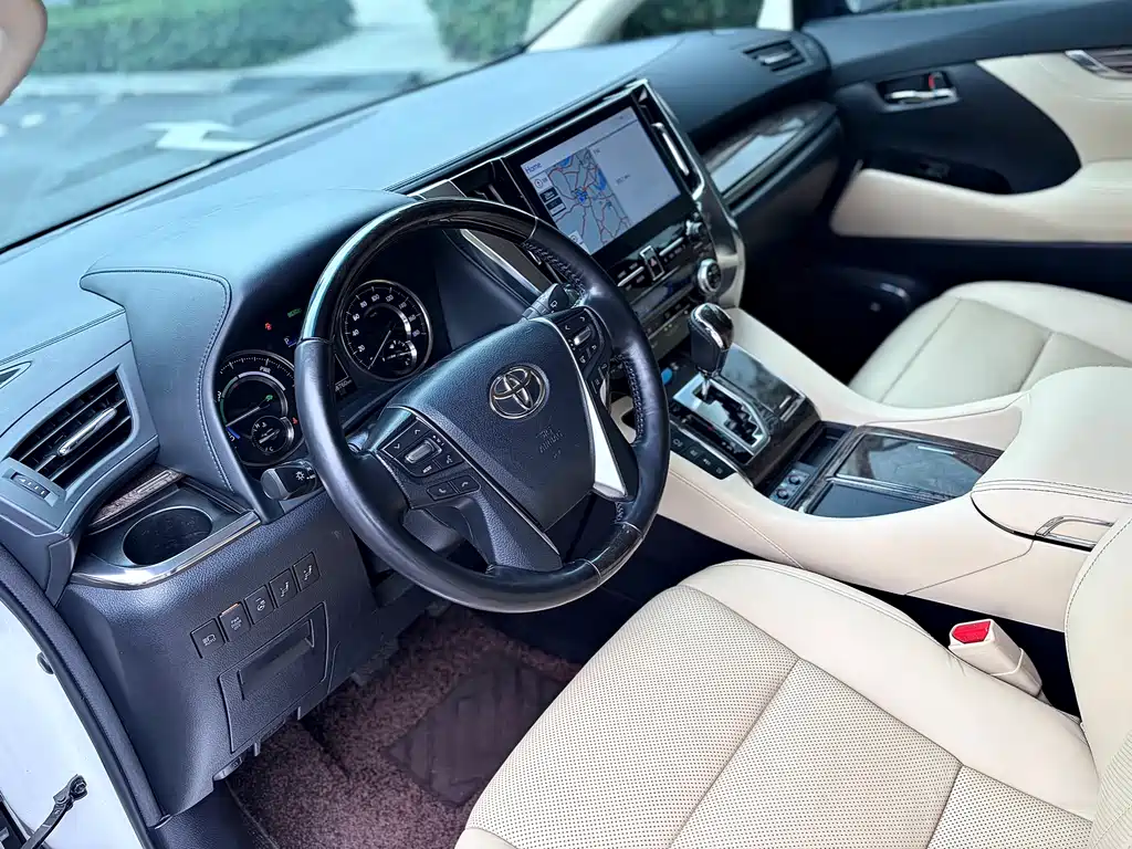 Toyota Alphard 2021 — фото 7