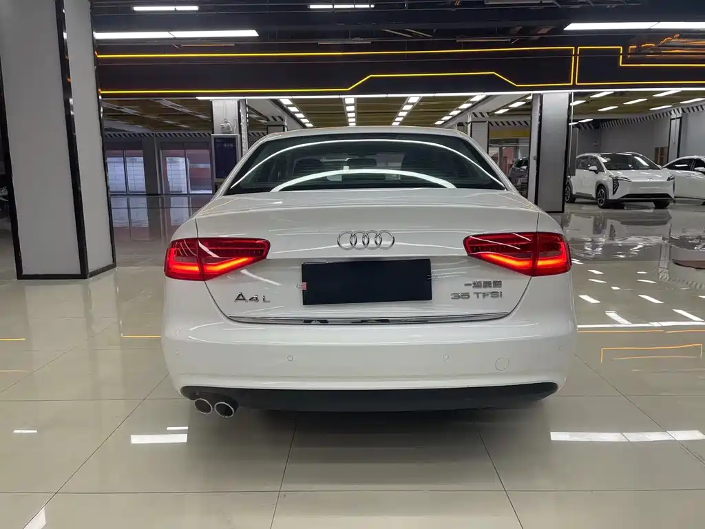 Audi A4L 2015 — фото 4
